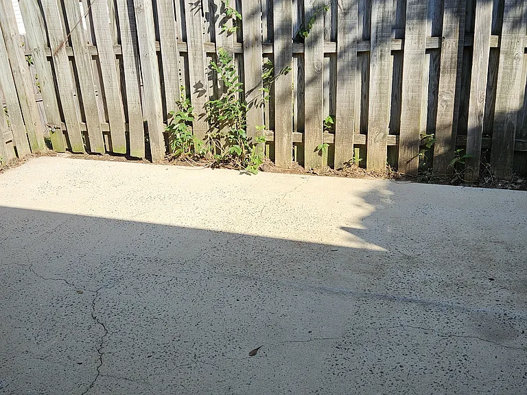 114 Hill Ave — Photo 10