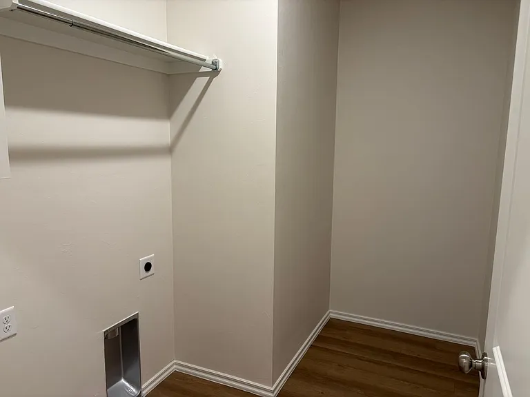 819 S Wilson Ave — Photo 11