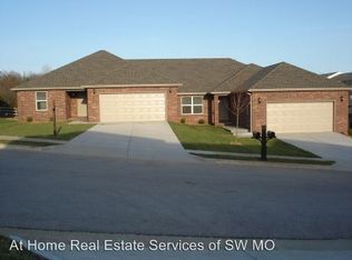 1106-1108 N Missouri Dr, Ozark, MO 65721