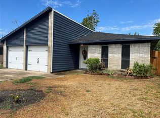 1822 Eagle Dr, League City, TX 77573