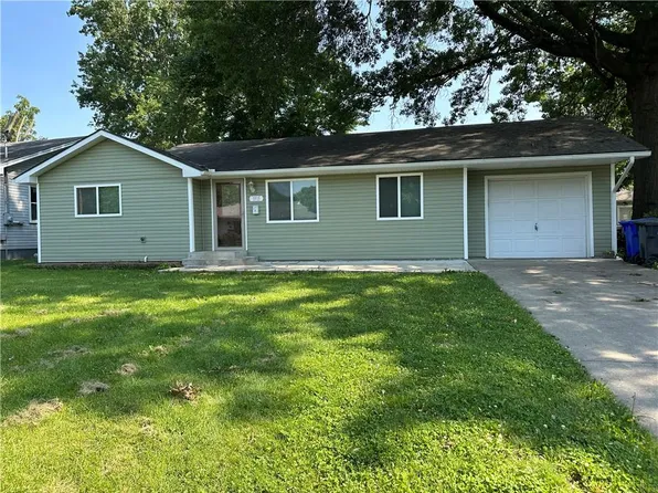 1915 W 5th St, Sedalia, MO 65301