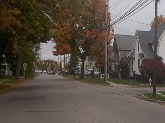 5th image of 221 S Chipman St