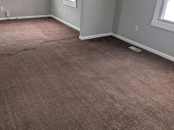 3rd image of 19450 McCracken Rd