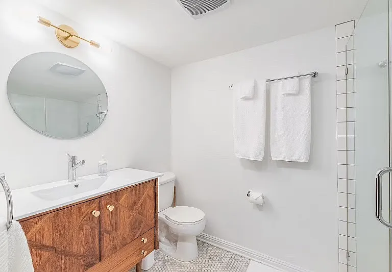 Hedgemore Dr — Photo 9