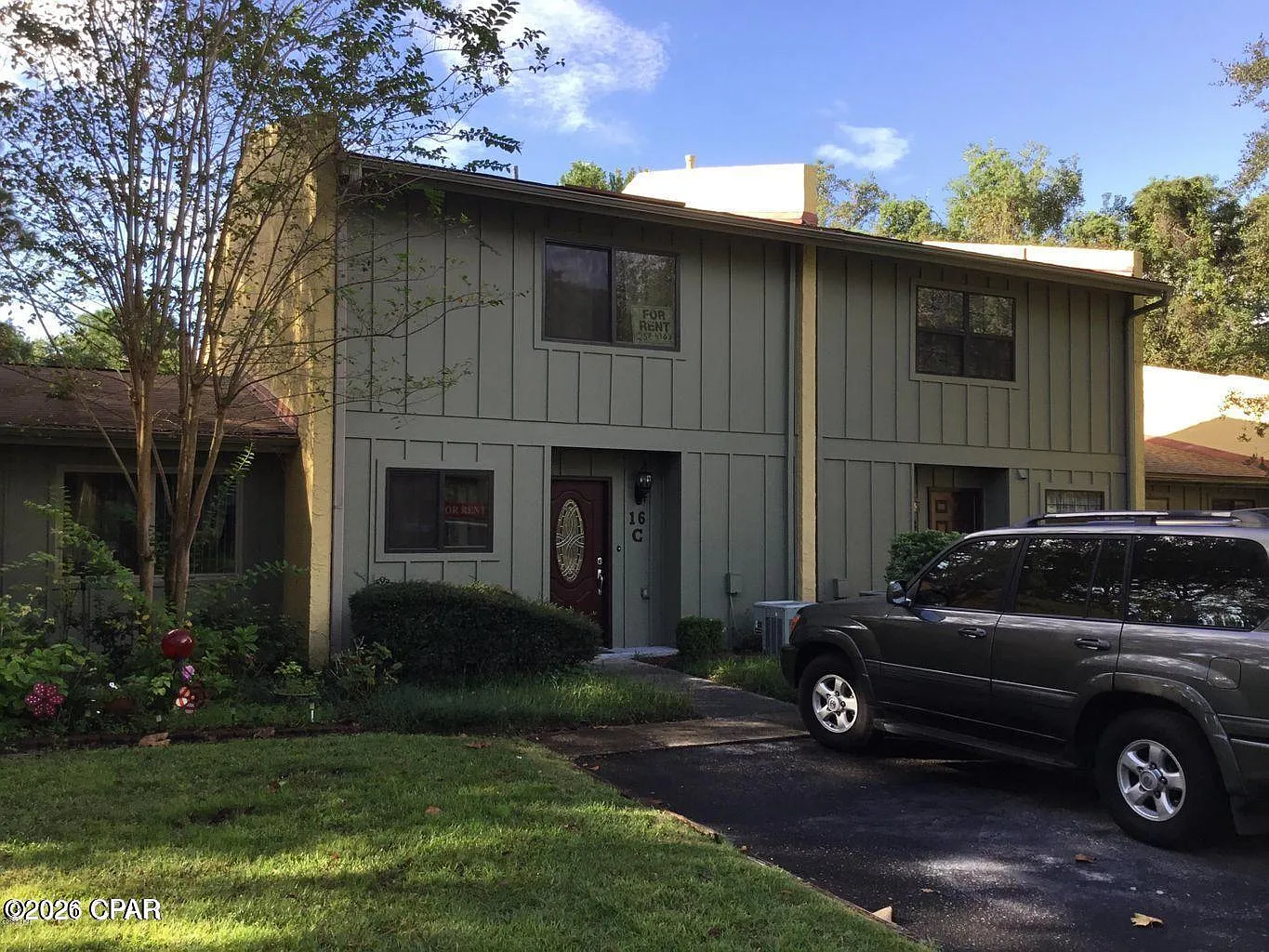 2 bed, 1.5 bath, 1164 sqft, $1,650 — Photo 1