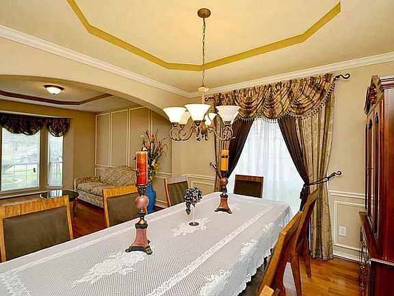 3rd image of 710 River Delta Ln