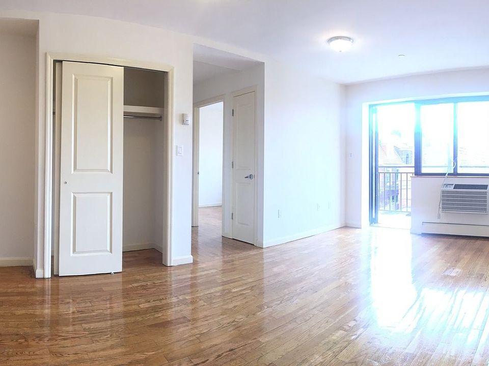 1st image of 9106 Whitney Ave #3B