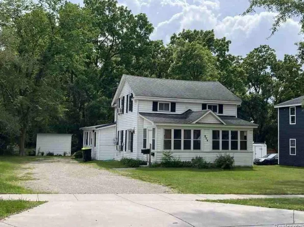 804 S Clay St, Greenville, MI 48838