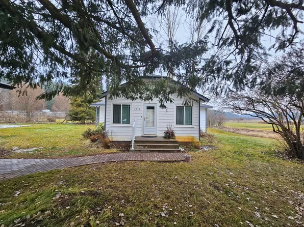 3710 E Chattaroy Rd, Chattaroy, WA 99003