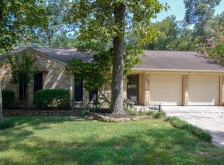 159 Greenleaf Ln, Conroe, TX 77304