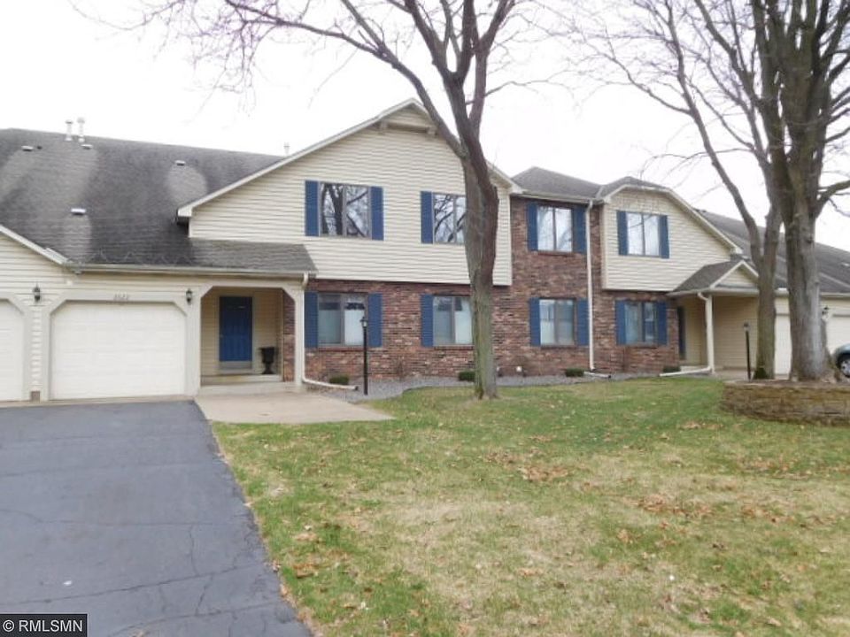 1st image of 2622 Lake Court Dr