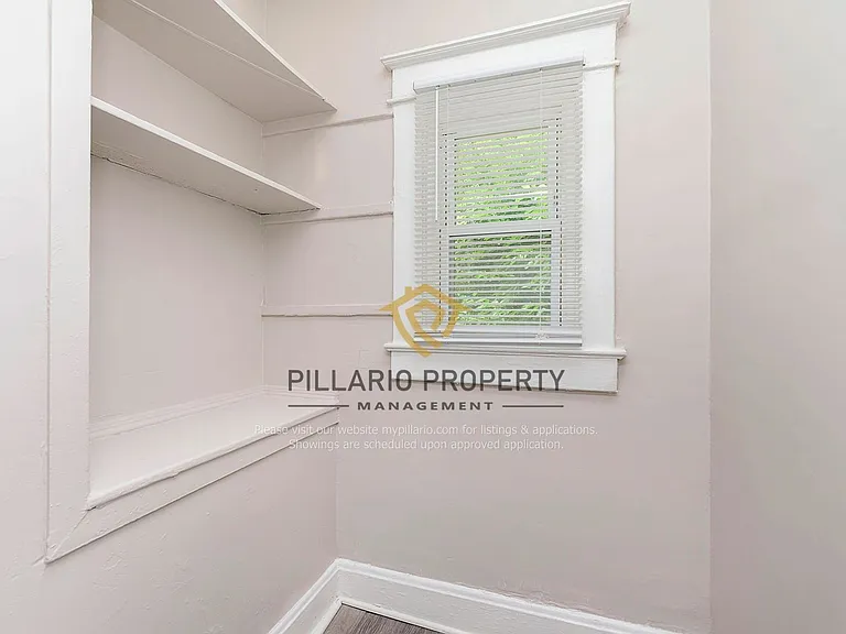 510 N Dearborn St — Photo 12