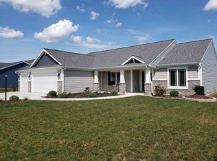 1609 Waynedale Dr, Garrett, IN 46738