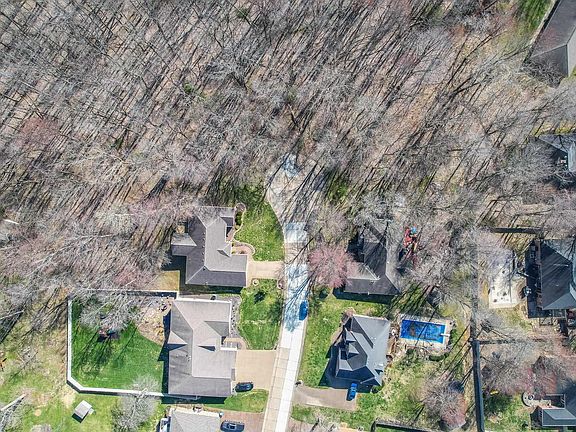 3rd image of 636-637 Brookcrest Ct