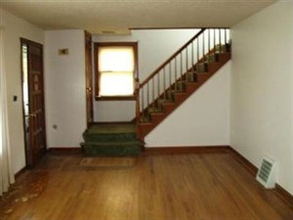 3rd image of 1047 Highland Park Blvd