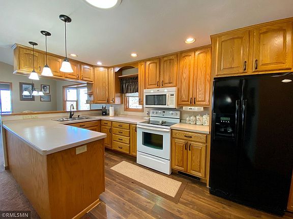 5th image of 21840 Ideal Ave N