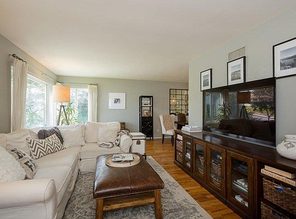 Beautiful Thousand Oaks Home-large-005-3