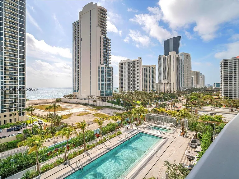17550 Collins Ave #704 — Photo 38