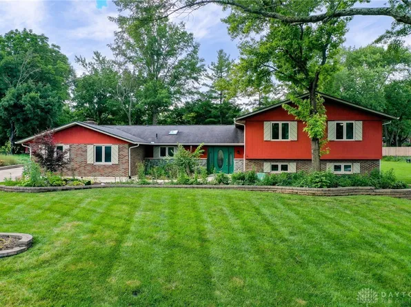 2835 Tara Trl, Dayton, OH 45434