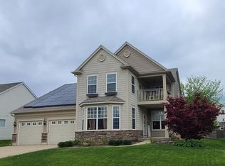 1934 W Broadsmore Ln, Round Lake, IL 60073