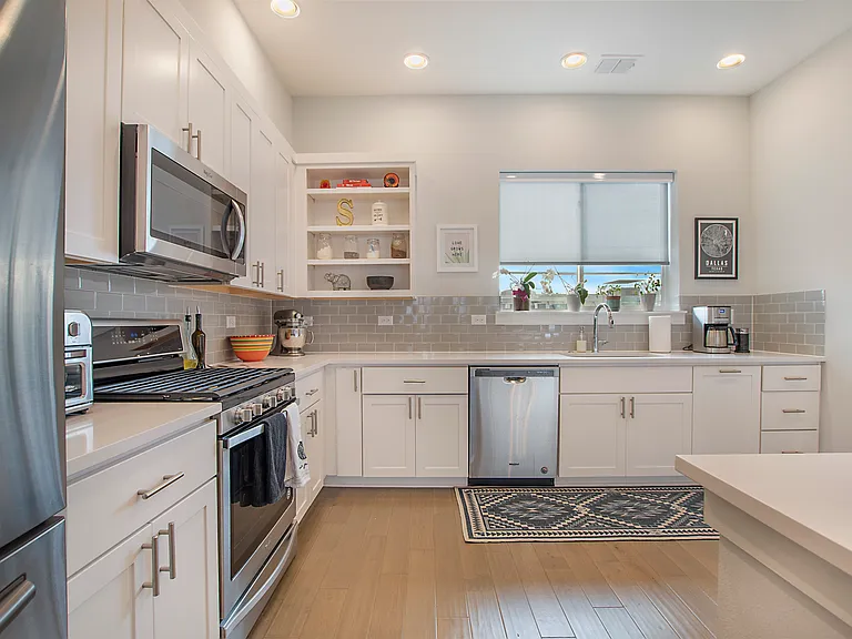 9060 Corsair Pl — Photo 11