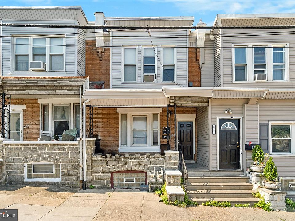 1st image of 224 W Ontario St