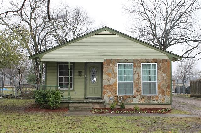 1st image of 1010 W Avenue G