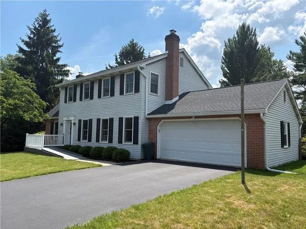 750 Apollo Dr, Bethlehem, PA 18017
