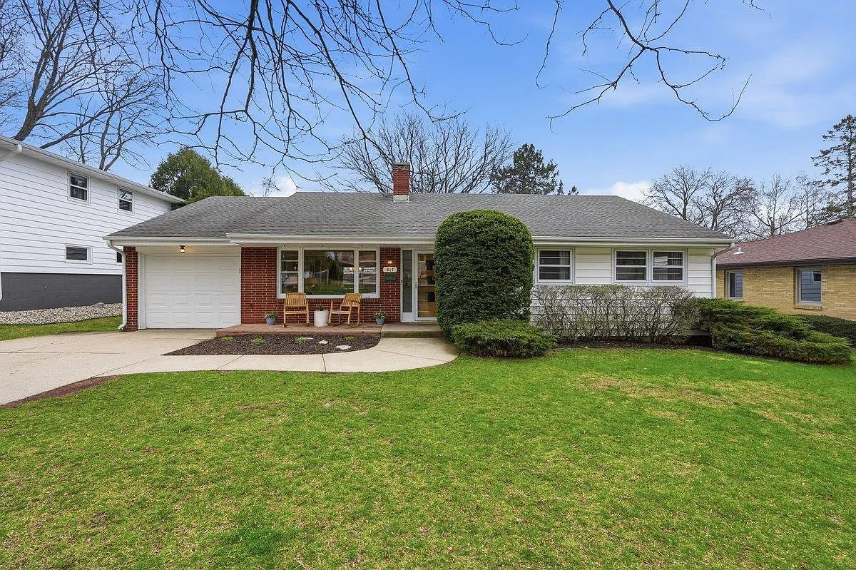617 Charles Lane photo 1