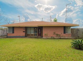 9725 Chatfield St, Houston, TX 77025