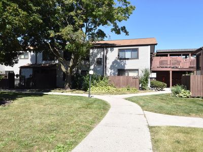 8305 North 107th STREET UNIT E, Milwaukee, WI, 53224