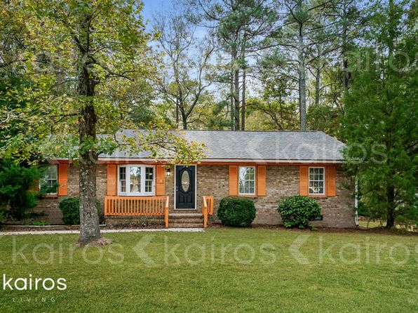 401 Essex Rd