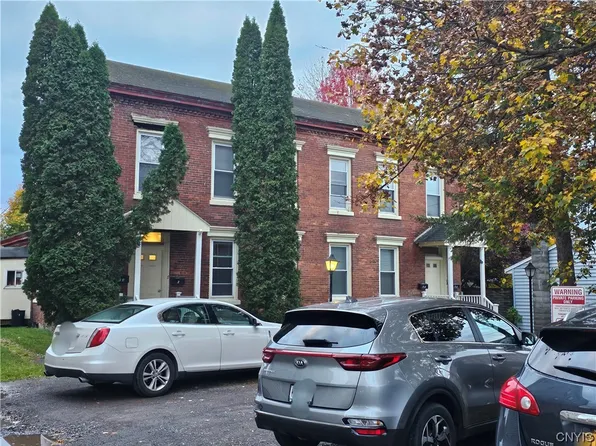 35 Mill Pl, New York Mills, NY 13417