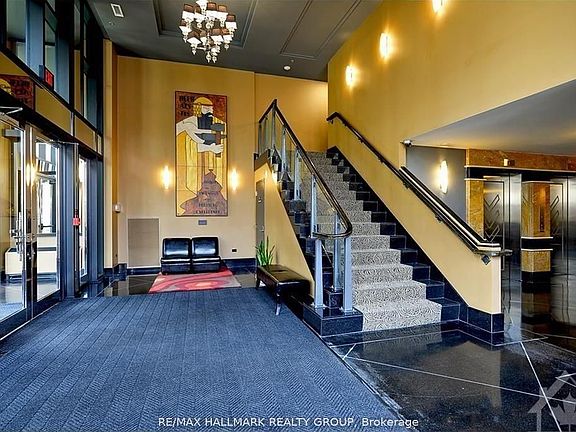 4th image of 245 Kent St #302