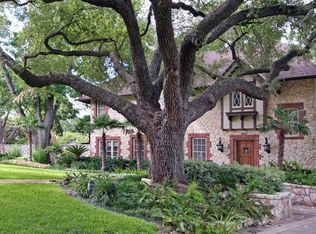 206 Ridgemont Ave, Terrell Hills, TX 78209