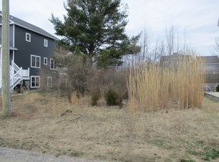 7237 Lakeview Ave, South Haven, MI