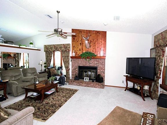 4th image of 129 Bream St