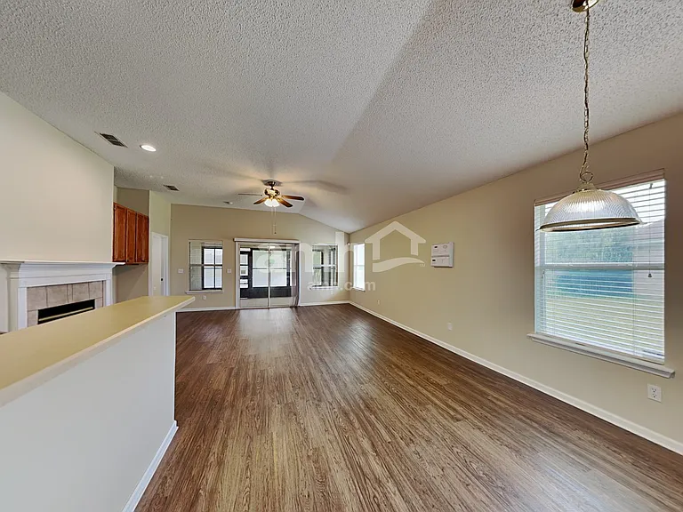 3353 Chapel Ct — Photo 9