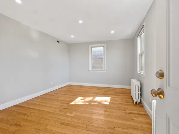812 Taylor St NE APT 4, Washington, DC 20017
