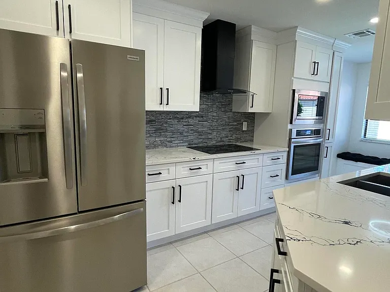 613 Manatee Dr — Photo 16