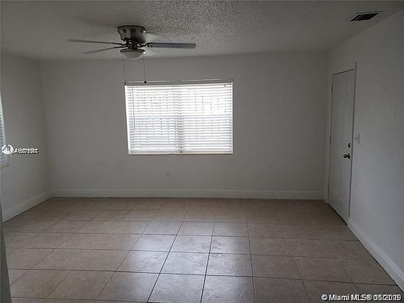 4th image of 2126 NW 47th Ter Unit B