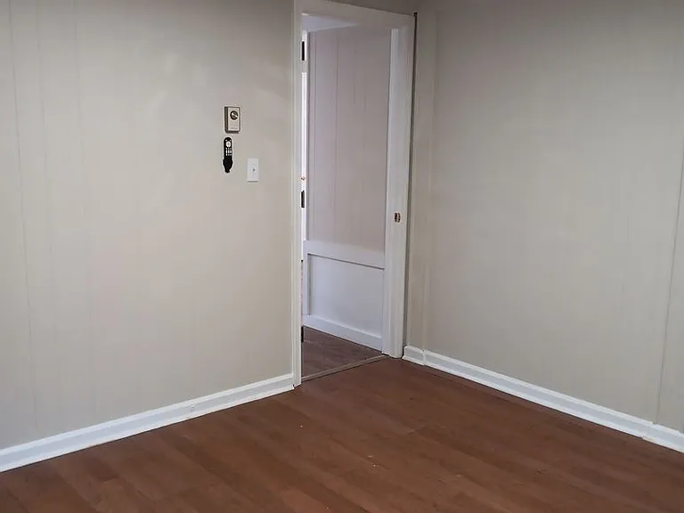 110 Middlesex Dr — Photo 17