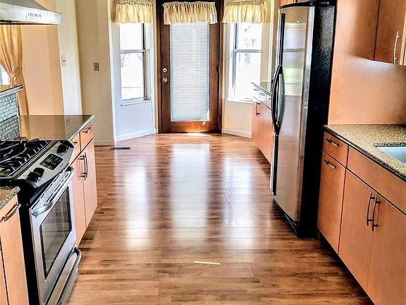 5th image of 9643 Chamblin Dr