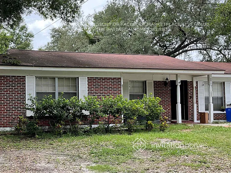 3012 E Waters Ave — Photo 2