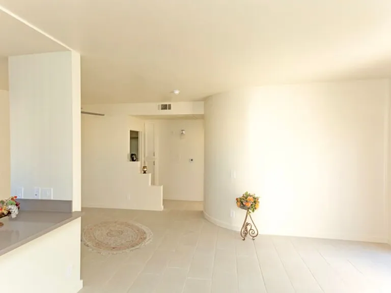 Pinewood Apartments — Photo 10