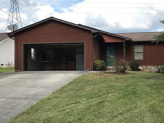 1st image of 1708 Oxbow Ln