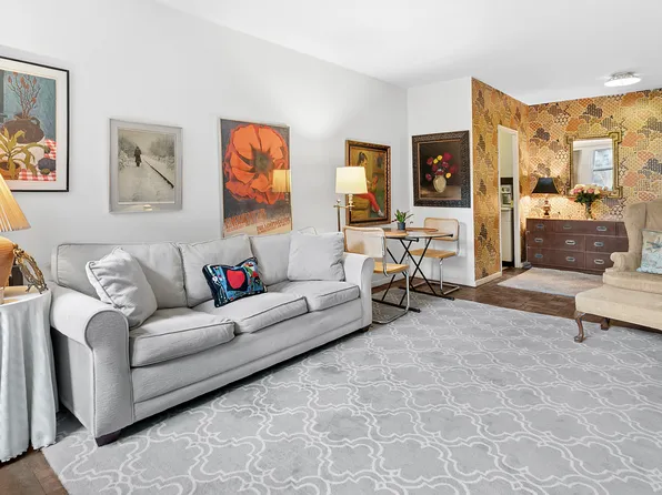 63 East 9th Street 4A image 1 of 8