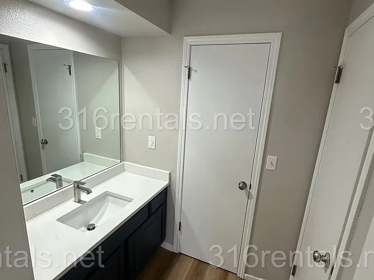 869 Nims St #1 — Photo 10