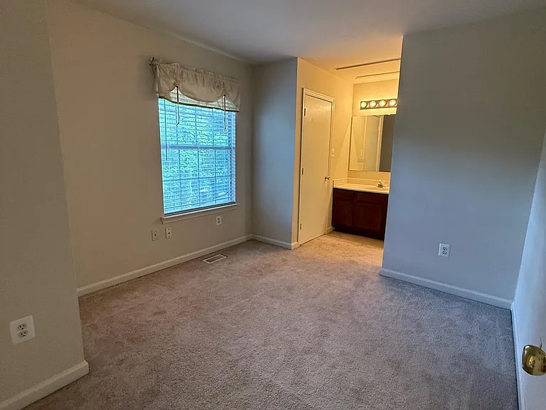 106 Wind Ridge Dr — Photo 8