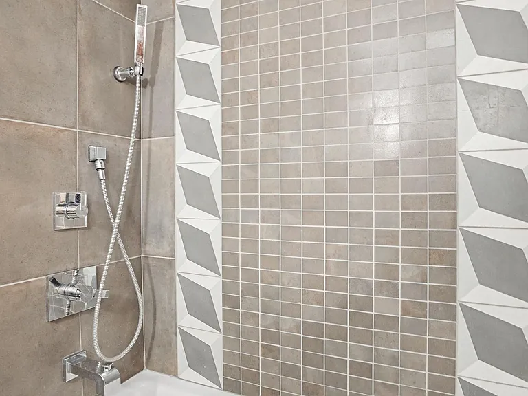 600 W Brown St #109 — Photo 23